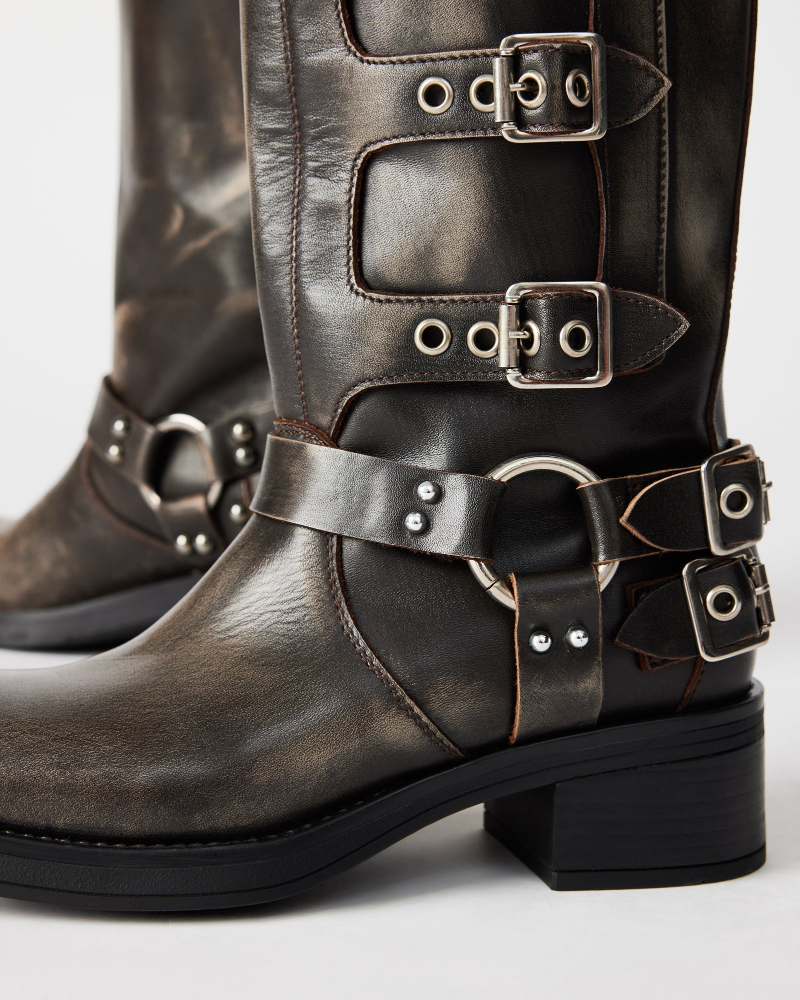 ROCKY BROWN DISTRESSED - SM REBOOTED