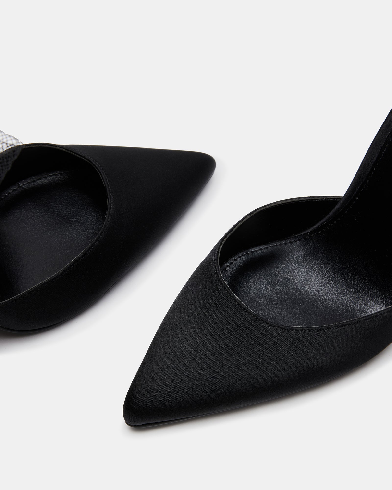 VALENTEEN BLACK SATIN - SM REBOOTED